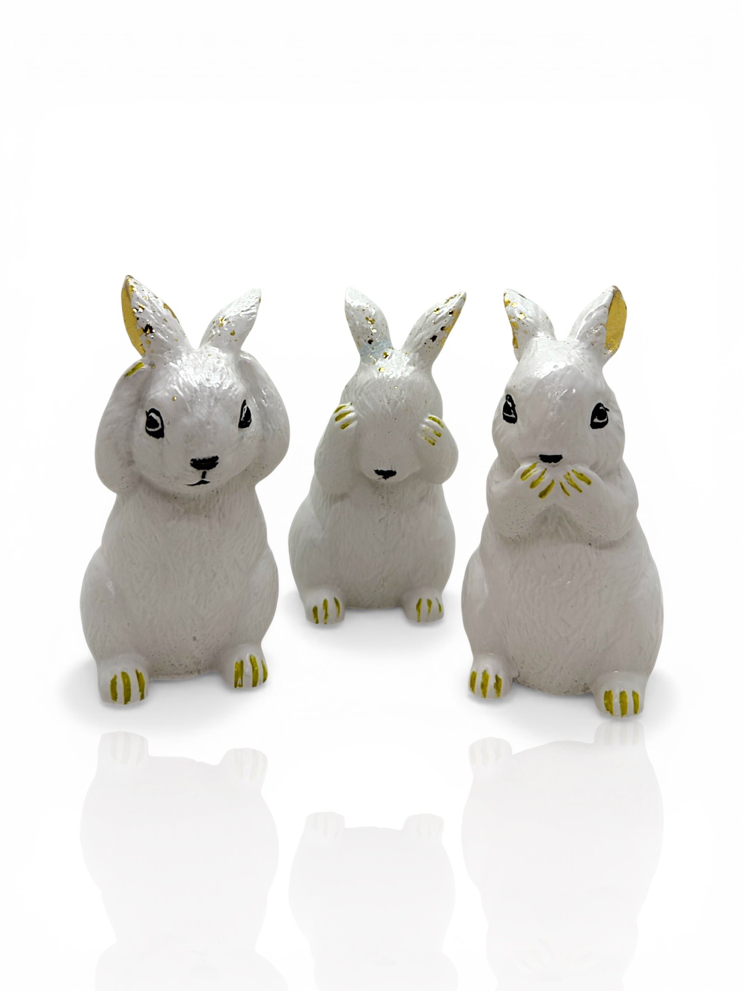 "The Wise Bunnies" – Χειροποίητο Σετ Πορσελάνης (Βλέπε, Άκου, Σώπα) με Πιατέλα - Image 2